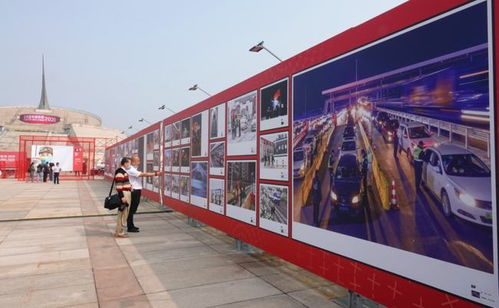 庆祖国生日，展交警风采——摄影扩印服务纪实